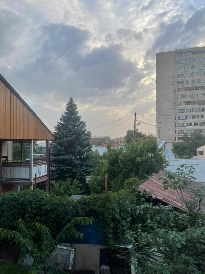 Grig Villa Jerevan Buitenkant foto